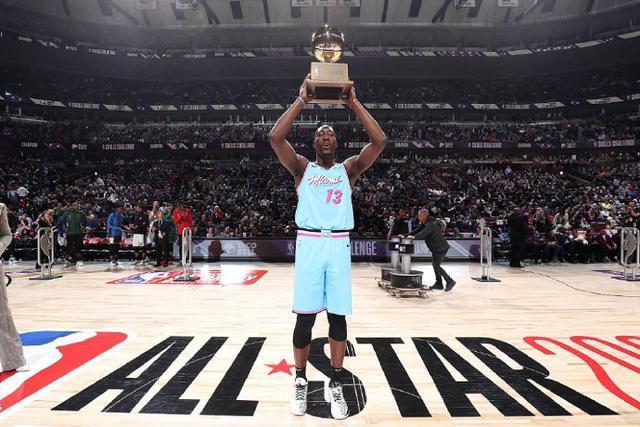 郭艾伦自曝感染新冠 腿部训练中出现严重拉伤